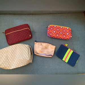 And off she went to change the world‎ - set 5 make-up bags